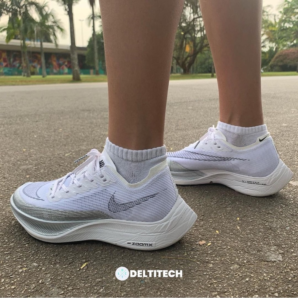 NIKE Vaporfly 2 Road Racing Shoes